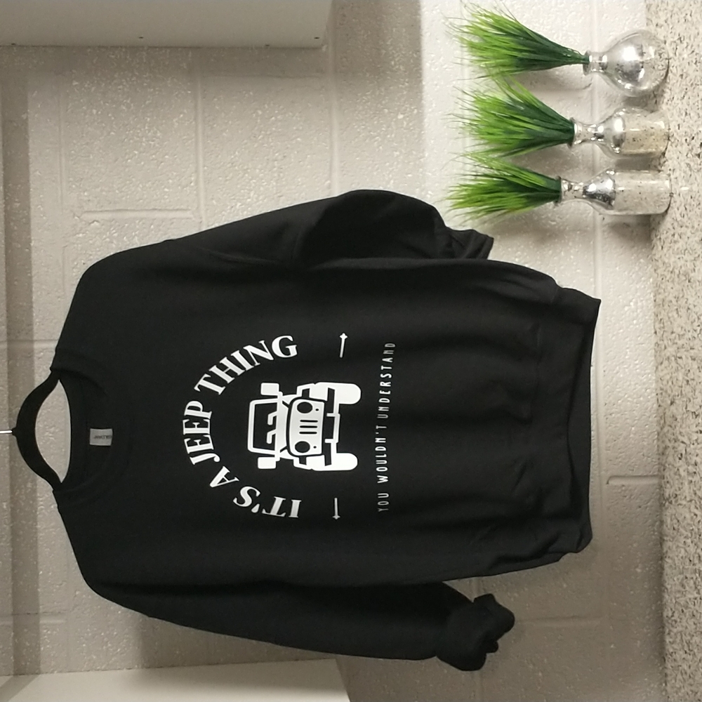Women's pullover Sweatshirt size medium JEEP themed brand new